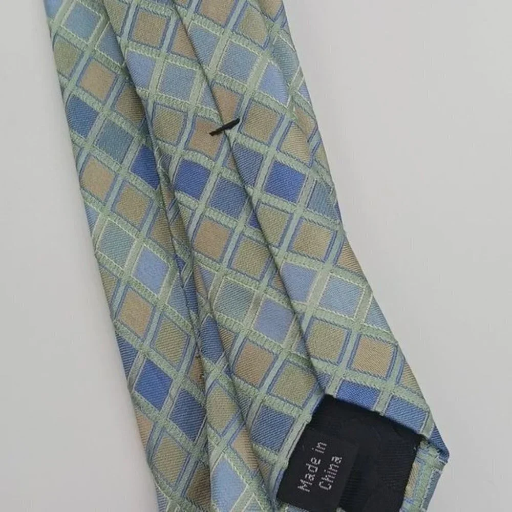 Perry Ellis Portfolio Mens 100% Silk Tie Blue Geometric Pattern Necktie